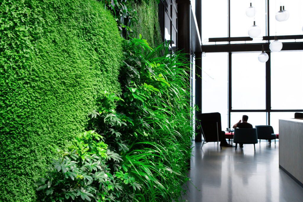 Greenworks vertikala trädgård på Biomedicum Karolinska