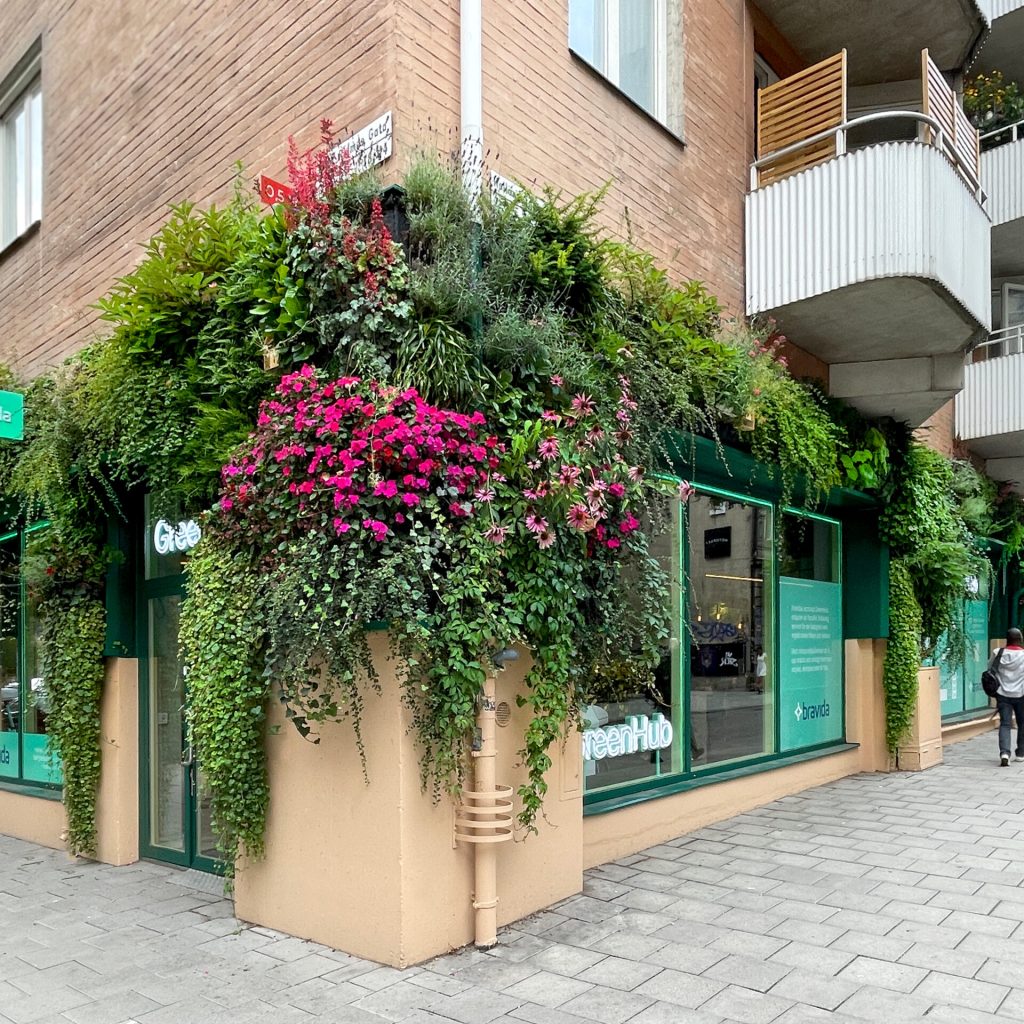 bravida-greenhub-outdoor-vertical-garden-stockholm-2023.08-greenworks_01