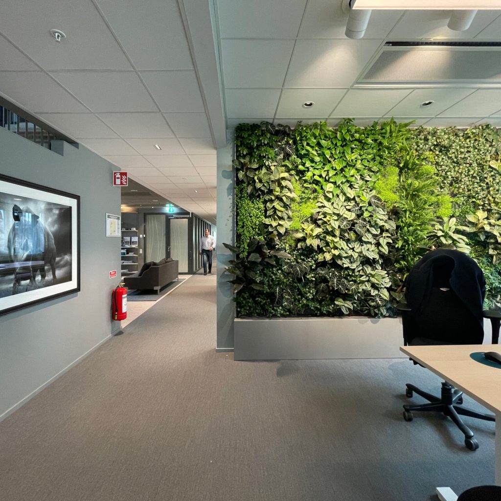 fabege-head-office-total-greenery-vertical-garden-stockholm-2022-greenworks_04