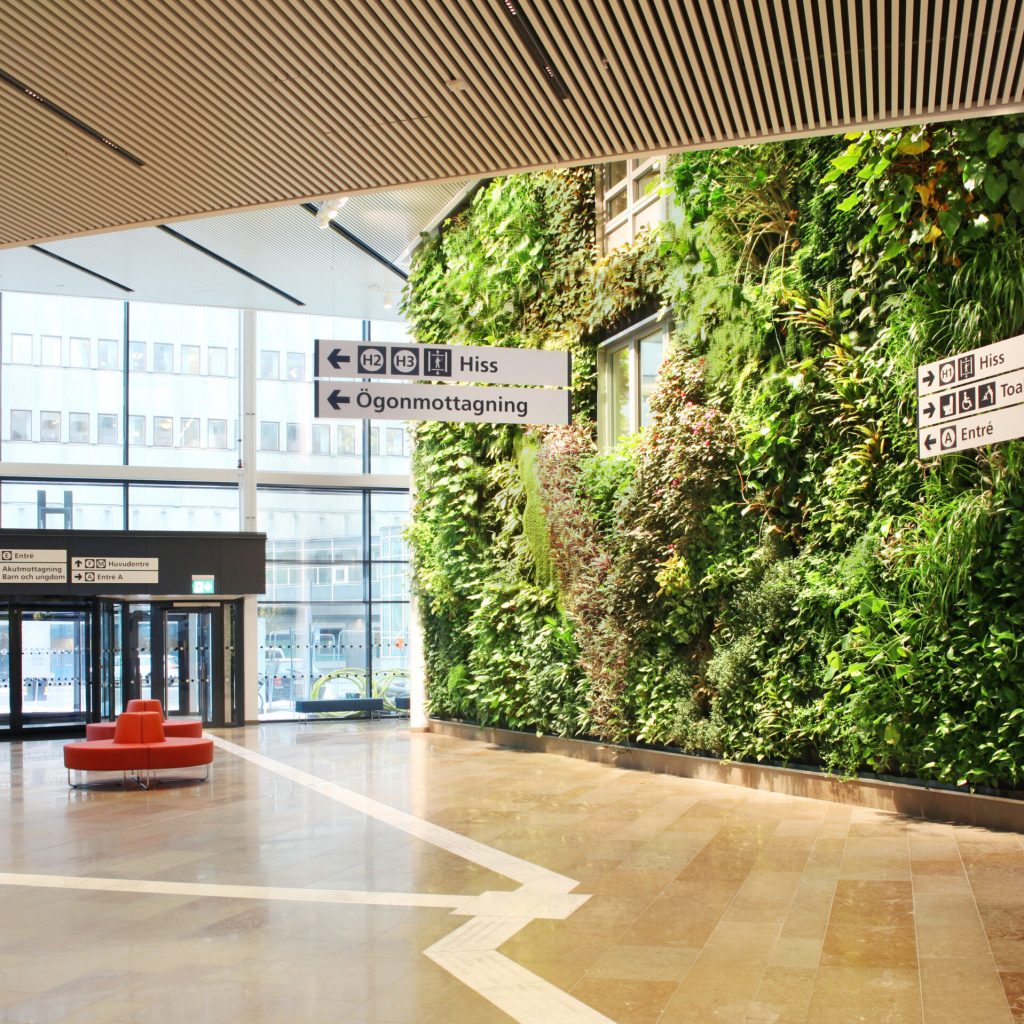 orebro-sjukhus-indoor-vertical-garden-2020-greenworks_03_edited